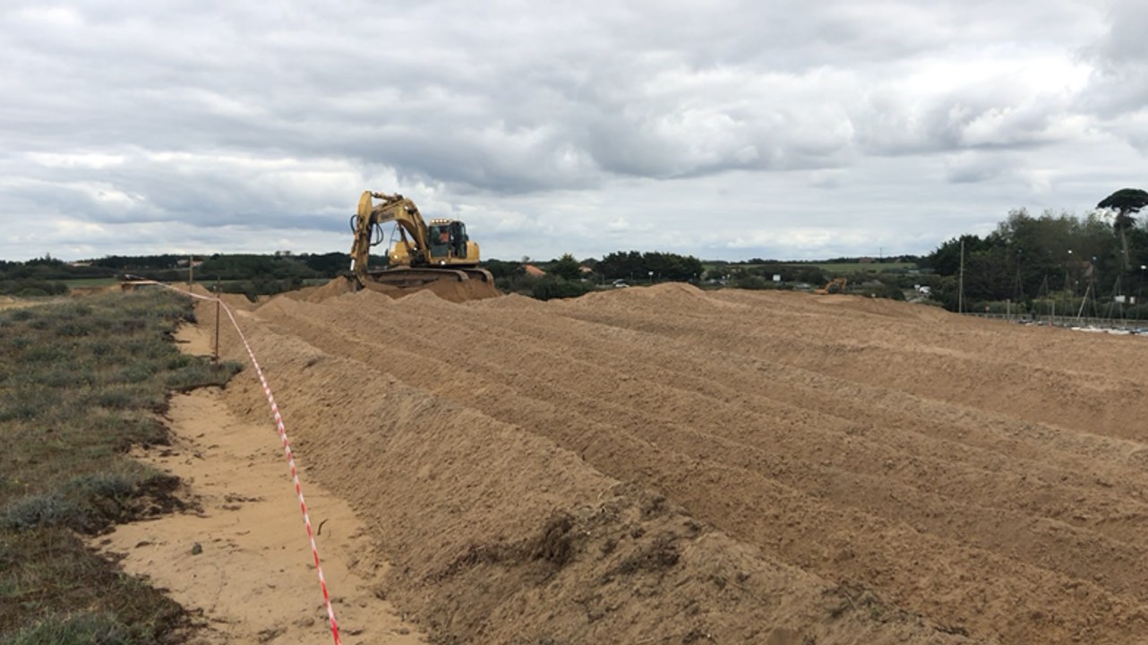 Déplacement de la dune pour les travaux d’un port de plaisance