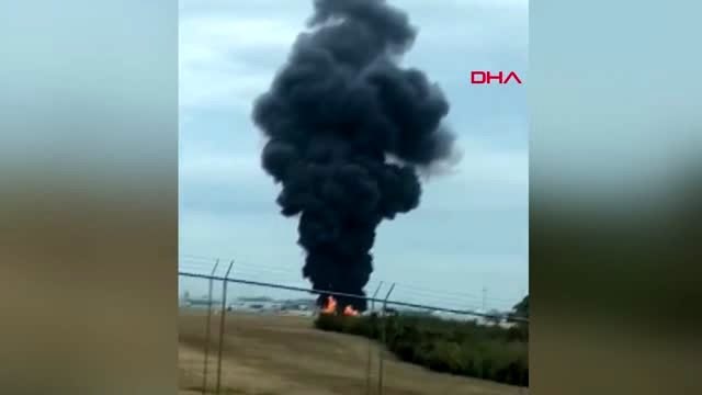 Abd'de ikinci dünya savaşı'ndan kalma uçak düştü 8 yaralı