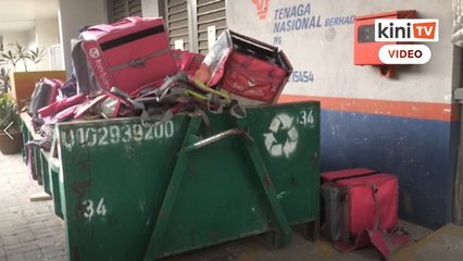 Beg hantaran Foodpanda dijumpai dalam tong sampah