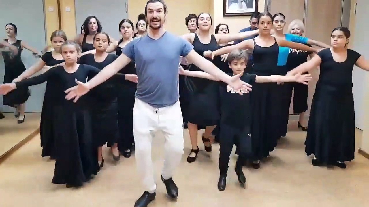 İspanyol flamenko ekibi 'Erik Dalı' şarkısıyla dans etti