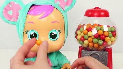  LOS COLORES  Bebé llorón Lala hace pompas de chicle