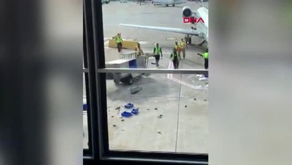 Uçağa çarpmak üzere olan servis aracına böyle durdurdu