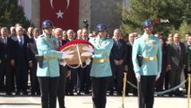 TBMM Başkanı Şentop, Atatürk Anıtı’na çelenk koydu
