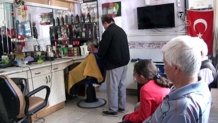 Saçlara şekil vererek geçen ömür - ANKARA