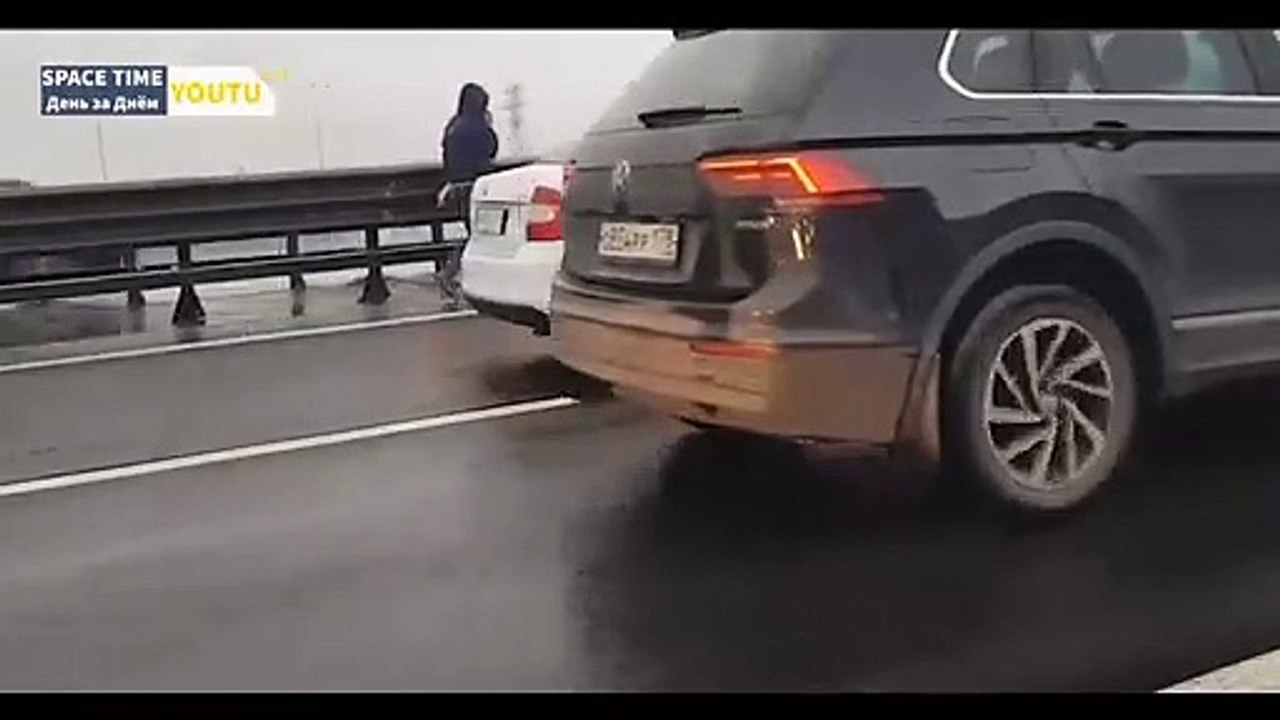 В Петербурге «Паровозик» из шести машин образовался у вантового моста