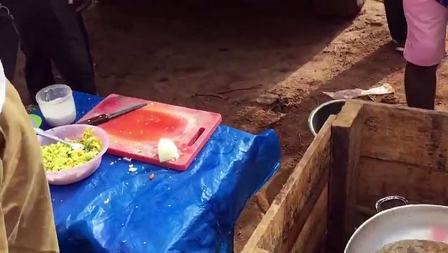 Societe - Un opportuniste vendeur de garba surpris ce matin aux alentours du stade Koné Samba Ambroise de Dimbokro