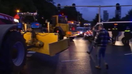 Protesta de granjeros holandeses en contra de su mala imagen en la lucha contra el cambio climático