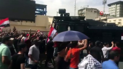 - Irak'ta Yüzlerce Kişi Yolsuzlukları Protesto Etti