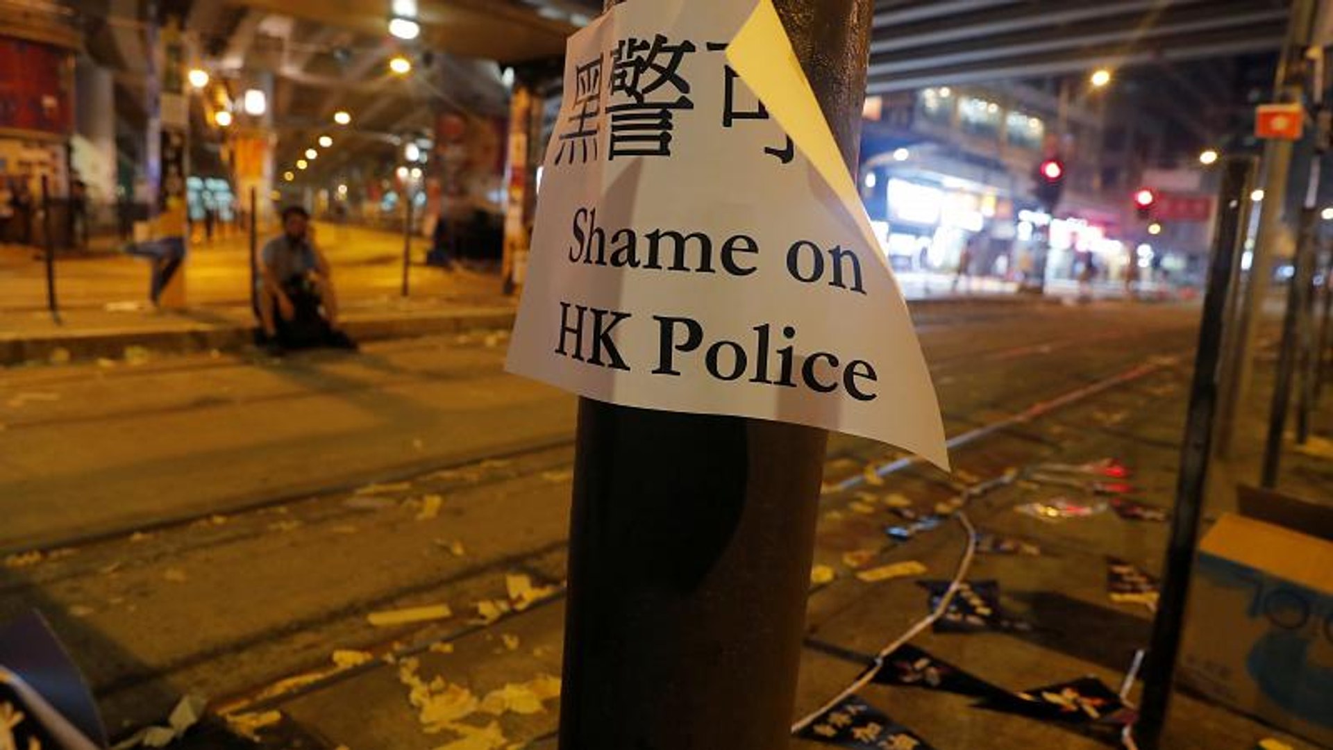 Hongkong: Polizei schießt mit scharfer Munition