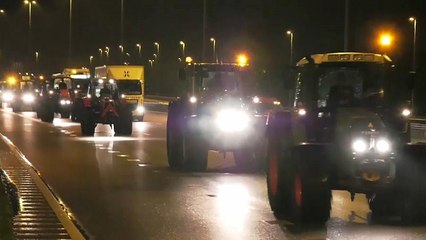 Olanda, la protesta dei trattori