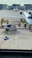 Un véhicule technique devient fou sur le tarmac d'un aéroport