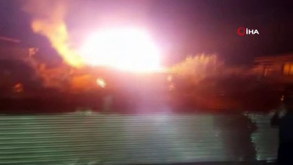 Ankara’da iki katlı bir evin çatısı alev alev böyle yandı