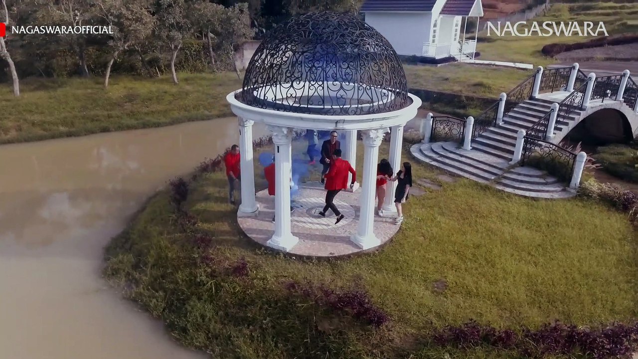 Delon & Friends - Jingle Bell Rock (Official Music Video NAGASWARA) #music