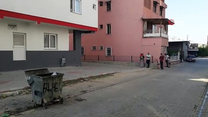 Çöpe atılan bebek, köpekler parçalamadan kurtarıldı