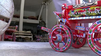 Antalya 60 yıllık at arabası ustası zamana direniyor