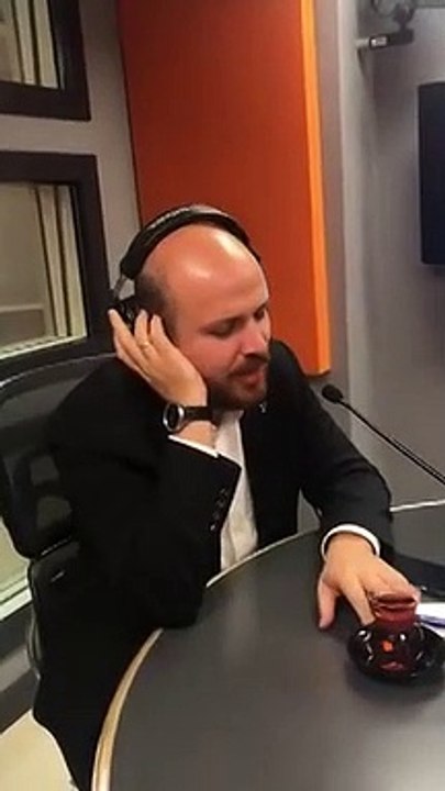 Bilal Erdoğan'dan canlı performans!