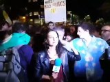 Los manifestantes del 1-O agreden e insultan a una periodista de Telecinco