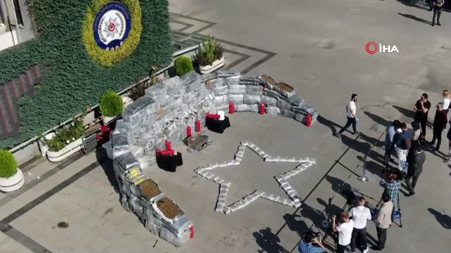 İstanbul’da son yılların en büyük uyuşturucu operasyonunda 1 ton 881 kilo uyuşturucu ele geçirildi