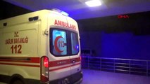 Antalya polis aracıyla motosiklet çarpıştı, anne ve kızı yaralandı
