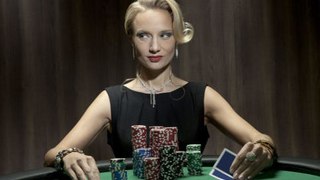 ¿Cómo blufear en el póquer?