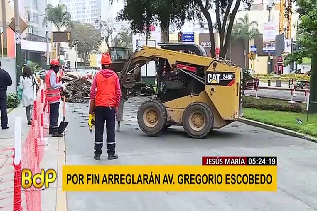 Finalmente arreglarán baches en Av. Gregorio Escobedo