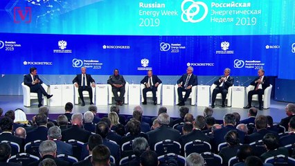 Vladimir Putin Jokes that Russia Will Interfere in the 2020 U.S. Election