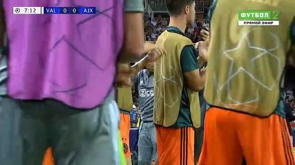 Ziyech H. SUPER Goal HD - Valencia	0-1	Ajax 02.10.2019