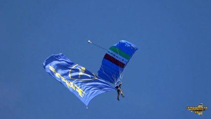 VALORE TRICOLORE - PARACADUTISTI FOLGORE ESERCITO ITALIANO - 4K