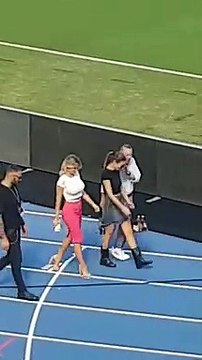 La présentatrice Diletta Leotta a répondu intelligement et avec le sourire aux remarques sexistes des spectateurs lors d'un match au stade de San Paolo