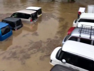 Japonya'yı tropikal fırtına vurdu, bazı bölgeler sele teslim oldu