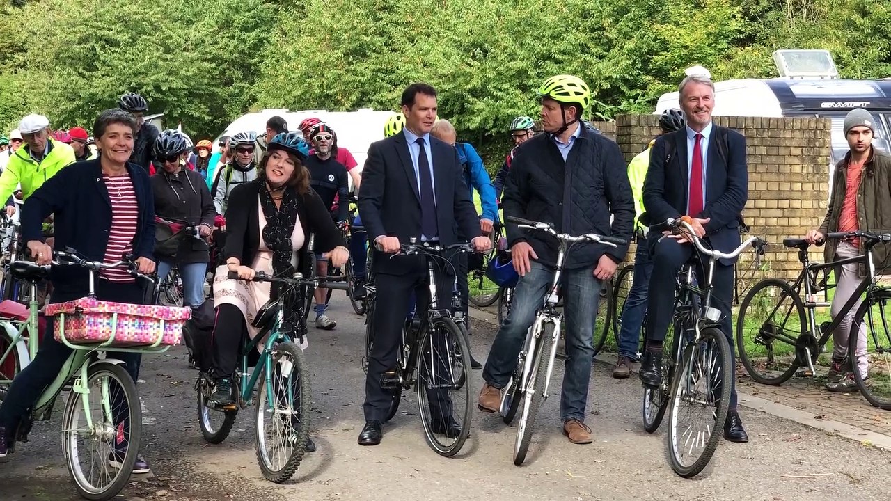 100 Cyclists Descend On Cardiff!