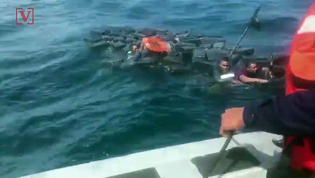 Video Shows Alleged Smugglers Use ‘Cocaine Floaties’ Before Being Rescued