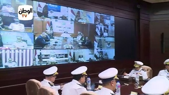 وزير الداخلية يجتمع بمساعديه لمتابعة تنفيذ استراتيجية العمل الأمني