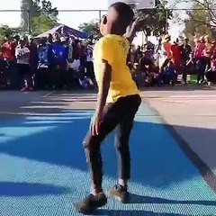 Une future star ! On a retrouvé la relève du célèbre Michael Jackson,