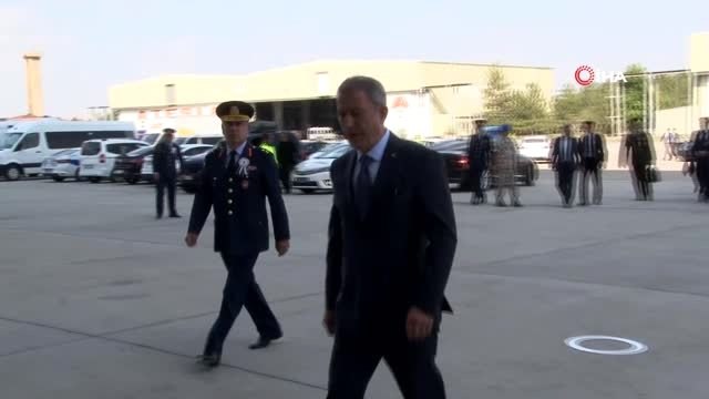 Milli Savunma Bakanı Hulusi Akar: Bugün akşam saatlerinde ABD Savunma Bakanı Esper ile bir telefon...