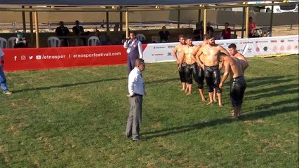 Download Video: 4. Etnospor Kültür Festivali - Baş Pehlivanlar Yağlı Güreş Müsabakaları