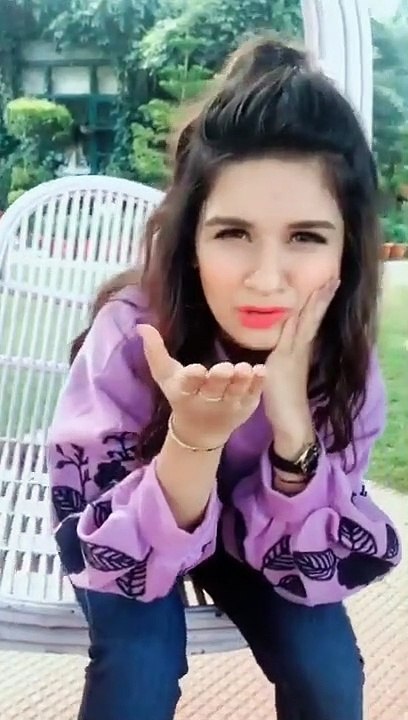 Avneet Kaur Tiktok Videos With Riyaz, Arishfa, Lucky, Jannat and More - Being Viral