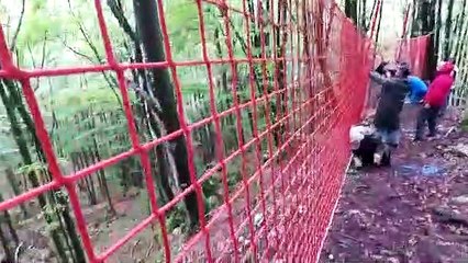 Extrême-sur-Loue : passage périlleux dans les pas des bénévoles