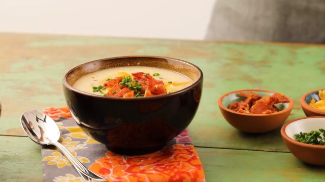 How to Make Loaded Baked Potato Soup