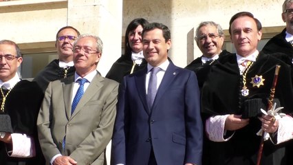 Moreno muestra su apoyo a la universidad pública andaluza