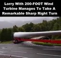 Il manoeuvre un camion de 60m de long qui transporte une éolienne : impressionnant