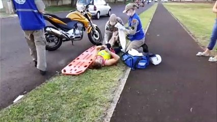 Mulher tem suspeita de fratura em perna em batida de trânsito no São Cristóvão