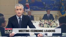Moon to hold closed-door lunch meeting with leaders of major economic organizations