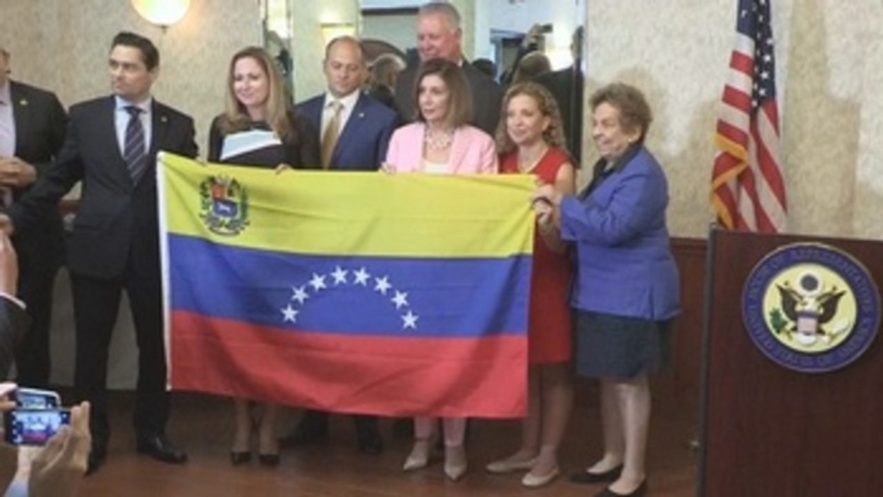 Pelosi quiere salida rápida de Maduro y aprobación de un TPS para venezolanos