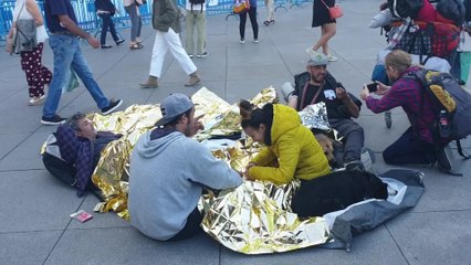 Personas sin hogar protestan frente al Ayuntamiento de Madrid