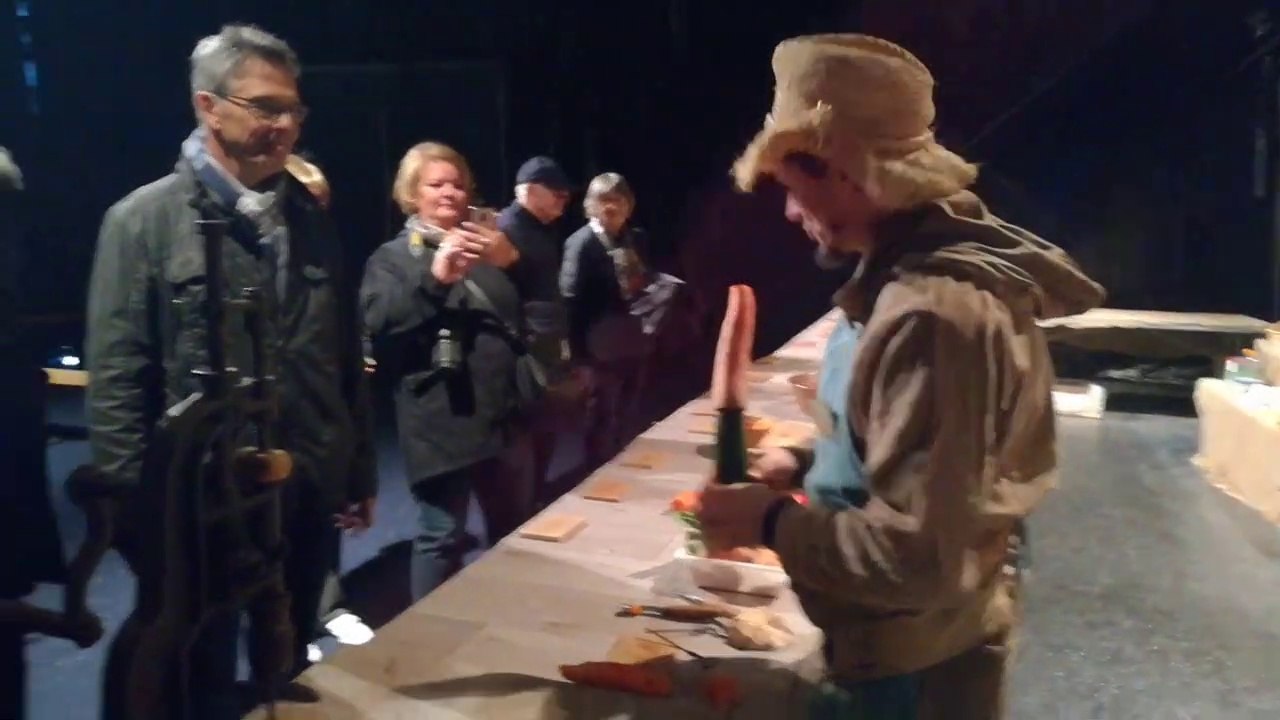 Folie Flore de Mulhouse : faire une flute avec une carotte