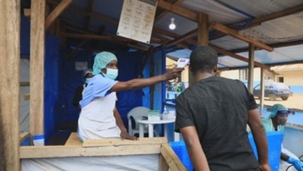 Mil personas sobreviven en RDC al ébola, que ha causado más de 2.100 muertos