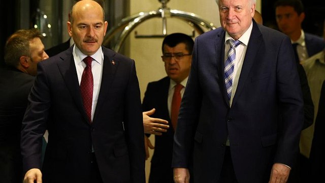 Migranti, vertice Ue-Turchia: Bisogna limitare le partenze irregolari