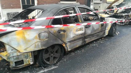 Montignies-Voitures incendiées
