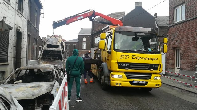 Montignies-Voitures incendiées